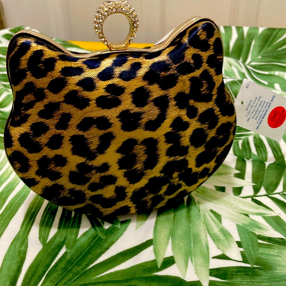 Leopard clutch bag